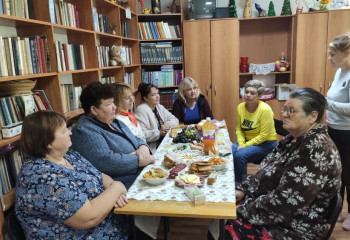 «Окружим любовью и вниманием».